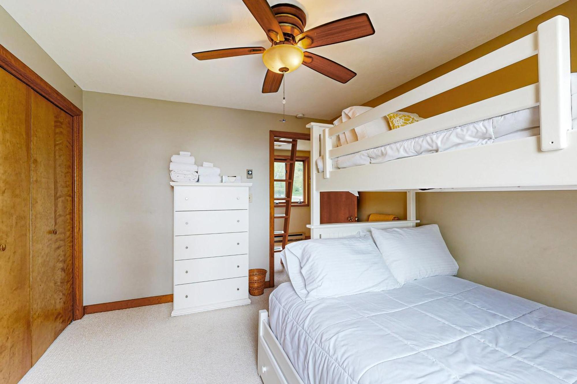 Samoset Condo On Lake Winnipesaukee Gilford Ruang foto