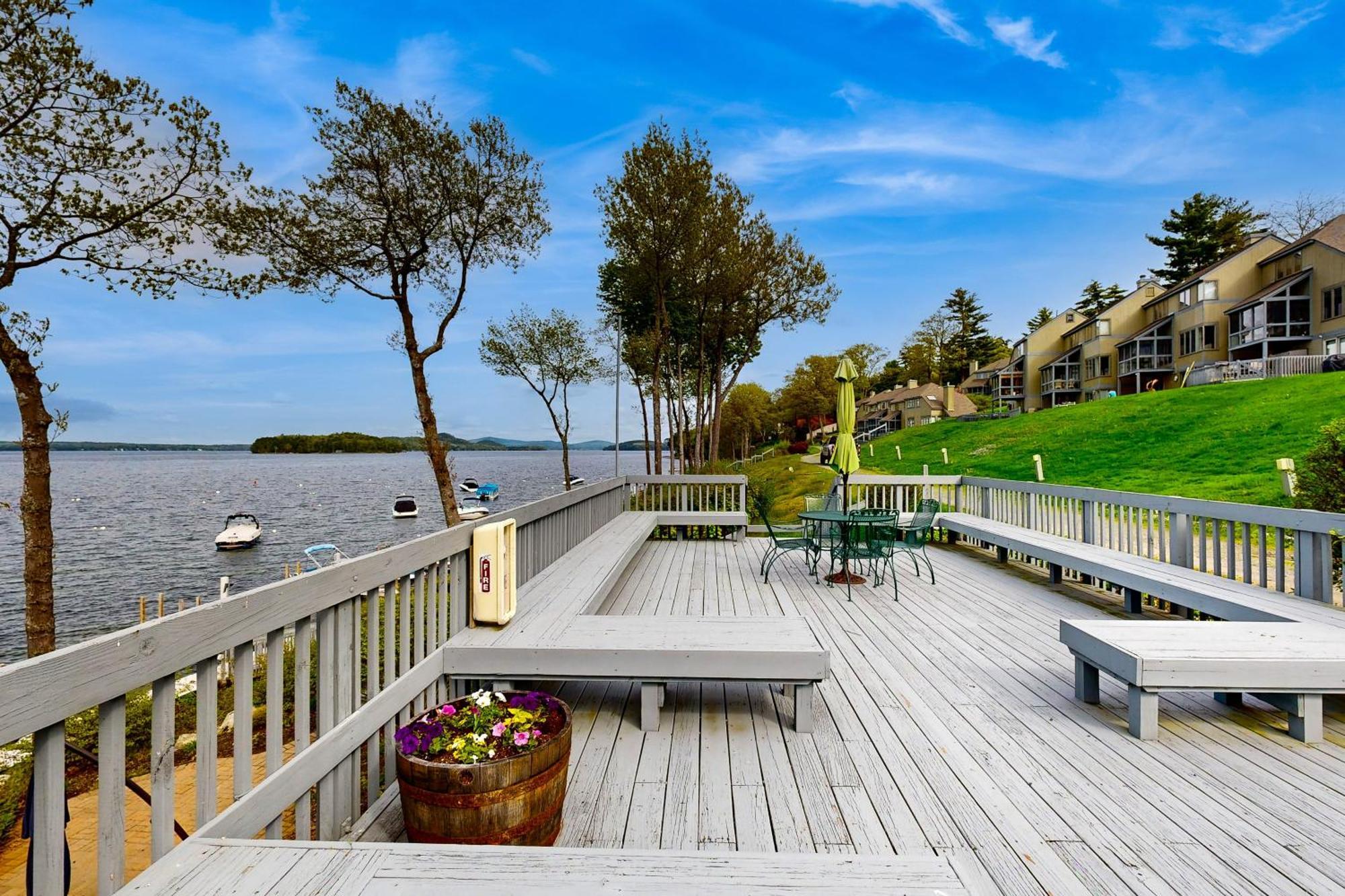 Samoset Condo On Lake Winnipesaukee Gilford Ruang foto